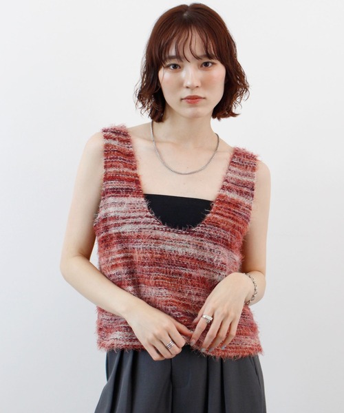 ABYS（アビス）の「重ねるだけで着映え。前後2WAYミックスシャギーニットベスト / レイヤードトップス（ニット/セーター・レディース・レッド/ブルー/オレンジ・FREE）」の3枚目の写真