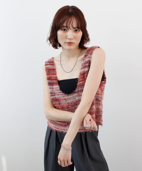 ABYS（アビス）の「重ねるだけで着映え。前後2WAYミックスシャギーニットベスト / レイヤードトップス（ニット/セーター・レディース・レッド/ブルー/オレンジ・FREE）」の17枚目の写真
