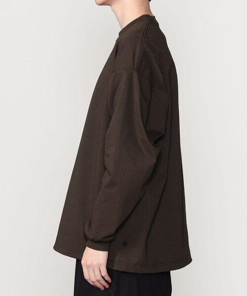 DAIWA PIER39（ダイワピア39）の「DAIWA PIER39 | TECH DRAWSTRING L/S TEE MEN（Tシャツ/カットソー・メンズ・ダークブラウン/ホワイト・L/M/S）」の4枚目の写真