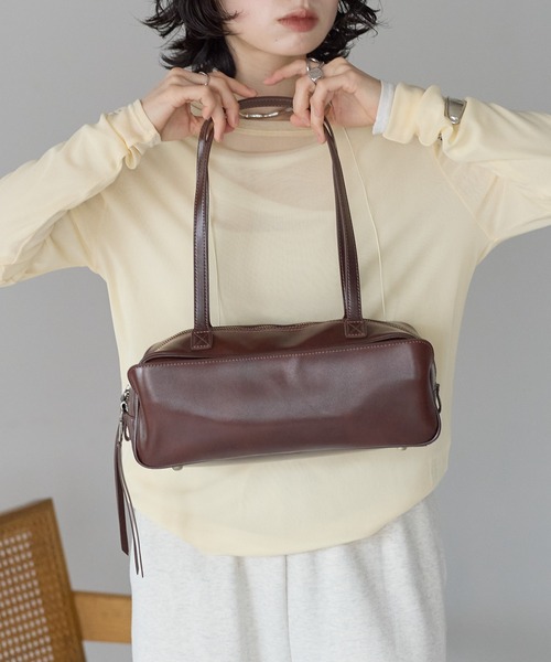&MARKS(アンドマークス)の「C25【本革】スクエアバッグ(ショルダーバッグ・レディース・ダークブラウン/グレー/ブラック/ブラウン・FREE)」の3枚目の写真