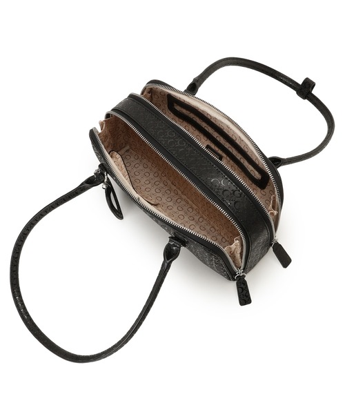 Guess（ゲス）の「CARLA Shoulder Satchel ショルダーバッグ（ショルダーバッグ・レディース・ホワイト/ブラック・ONE SIZE）」の6枚目の写真