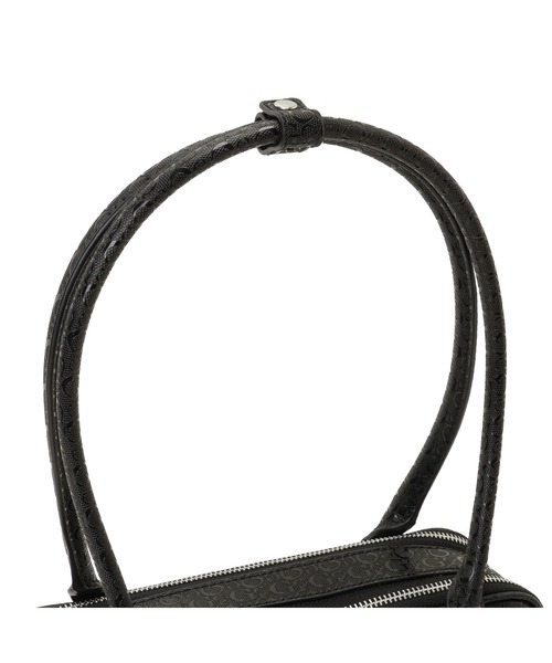 Guess（ゲス）の「CARLA Shoulder Satchel ショルダーバッグ（ショルダーバッグ・レディース・ホワイト/ブラック・ONE SIZE）」の8枚目の写真