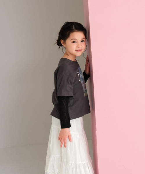 LEPSIM（レプシィム）の「【KIDS】フォトプリント袖レイヤーT　647974（Tシャツ/カットソー・キッズ・ライトブルー/オフホワイト/チャコールグレー・140/130/120）」の5枚目の写真