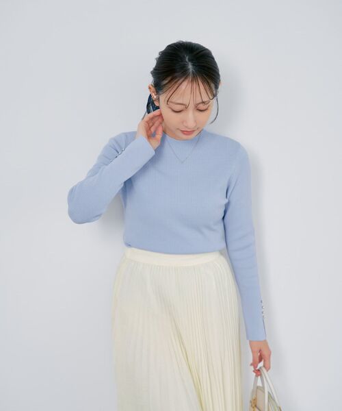 COHINA(コヒナ)の「シルキーコットンゴールドボタンニット 【低身長・小柄女性】(ニット/セーター・レディース・ベージュ/ネイビー/ブルー/その他/ホワイト・ONE SIZE)」の14枚目の写真