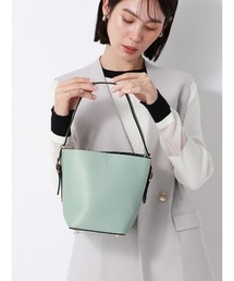 SUIT SQUARE | ワンハンドルハンドバッグ／MARCO BIANCHINI／シュリンクレザー／ポーチ付き(ハンドバッグ)