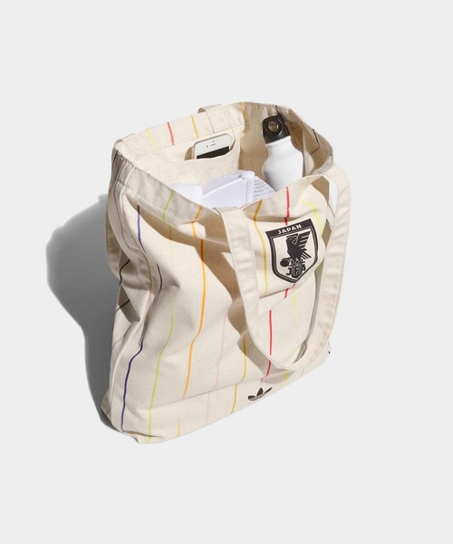 adidas（アディダス）の「サッカー日本代表 2026 アウェイ トートバッグ / アディダス adidas（トートバッグ・メンズ・ホワイト・FREE）」の7枚目の写真