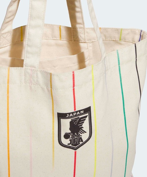 adidas（アディダス）の「サッカー日本代表 2026 アウェイ トートバッグ / アディダス adidas（トートバッグ・メンズ・ホワイト・FREE）」の8枚目の写真
