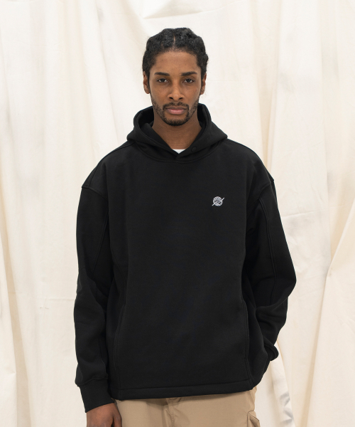KP SYMBOL LOGO INCISION HOODIE — черное худи с логотипом KP