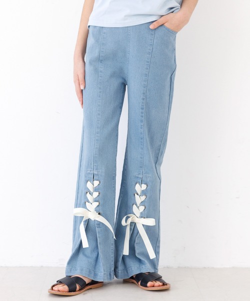 coca(coca)(コカ)の「キッズ デニムレースアップリボンパンツ(デニムパンツ・キッズ・ブラック/ライトブルー・120/130/140/150)」の2枚目の写真
