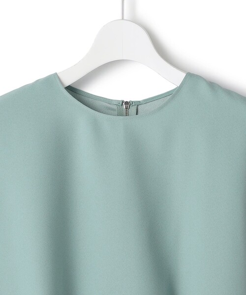 ICB(アイシービー)の「FluidBackSatin フレンチスリーブブラウス(シャツ/ブラウス・レディース・スモーキーグリーン系/ブラック系/グレー系・6/4/2)」の17枚目の写真