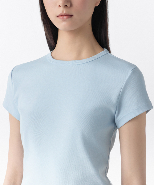 MUSINSA STANDARD WOMAN（ムシンサスタンダードウーマン）の「ウィメンズスリムクルーネックTシャツ[スカイブルー]（Tシャツ/カットソー・レディース・その他・X-SMALL/SMALL/MEDIUM/LARGE/X-LARGE）」の3枚目の写真