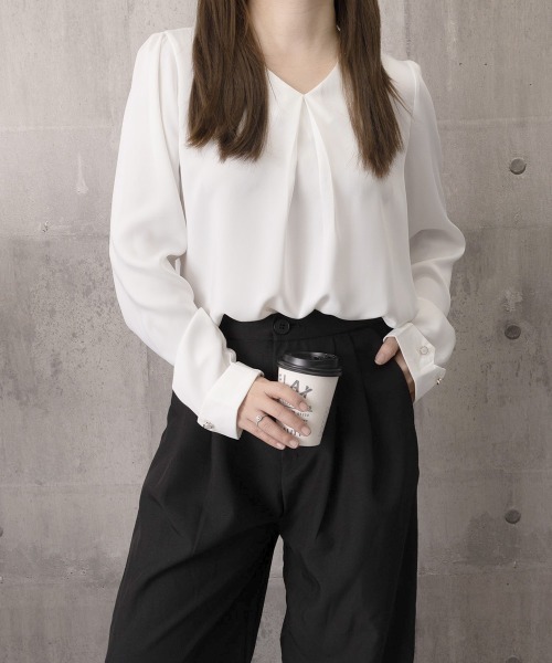 Miniministore(ミニミニストア)の「Vネックシフォンブラウス半袖タックブラウス(シャツ/ブラウス・レディース・ラベンダー/ホワイト・M/XL/L)」の15枚目の写真