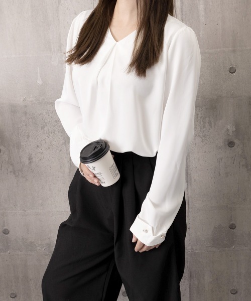 Miniministore(ミニミニストア)の「Vネックシフォンブラウス半袖タックブラウス(シャツ/ブラウス・レディース・ラベンダー/ホワイト・M/XL/L)」の16枚目の写真