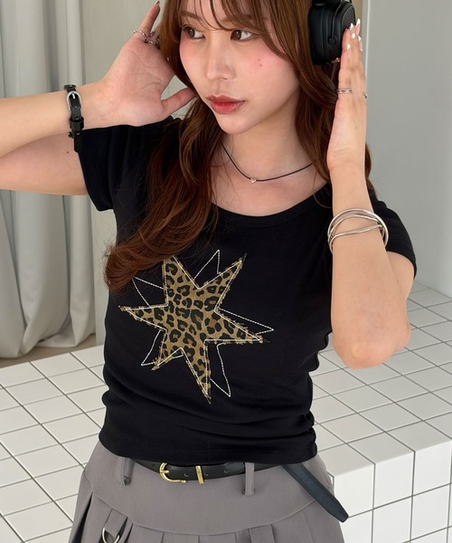 muet.（ミュエ）の「星柄パッチワークコンパクトＴシャツ（Tシャツ/カットソー・レディース・ブラック/オフホワイト・MEDIUM）」の9枚目の写真