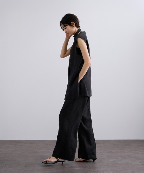 SALON adam et rope'(サロン アダム エ ロペ)の「NALYAビスコース・麻ツイルイージースラックス / セットアップ対応(スラックス・レディース・ブラック/キナリ・M/S)」の12枚目の写真