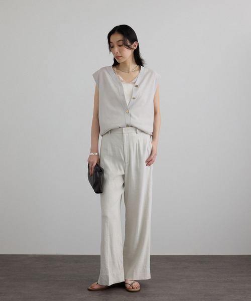 SALON adam et rope'(サロン アダム エ ロペ)の「NALYAビスコース・麻ツイルイージースラックス / セットアップ対応(その他パンツ・レディース・ブラック/キナリ・M/S)」の21枚目の写真