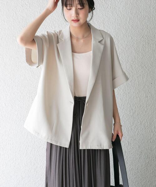 ITEMS URBANRESEARCH(アイテムズ アーバンリサーチ)の「『イージーケア/接触冷感/UVカット』SMOOTH LINEN TOUCH 半袖ジャケット(その他アウター・レディース・オフホワイト/ブラック・FREE)」の2枚目の写真