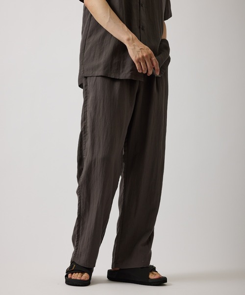 le cercle ADAM ET ROPE'(ルセルクルアダムエロペ)の「リネンブレンドワイドパンツ/セットアップ対応(その他パンツ・メンズ・チャコールグレー/ブラウン系その他/ベージュ・L/M/S/LL)」の22枚目の写真