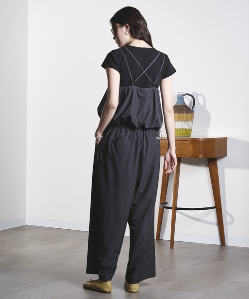 THOUSAND MILE(サウザンドマイル)の「(THOUSAND MILE x GENE HEAVENS)CAMI AND WIDE PANTS SET UP(セットアップ・レディース・ネイビー/チャコールグレー・ONE SIZE)」の15枚目の写真