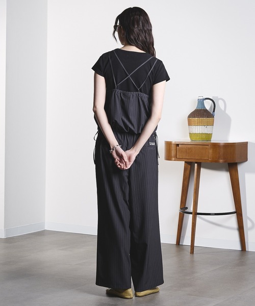 THOUSAND MILE(サウザンドマイル)の「(THOUSAND MILE x GENE HEAVENS)CAMI AND WIDE PANTS SET UP(セットアップ・レディース・ネイビー/チャコールグレー・ONE SIZE)」の16枚目の写真