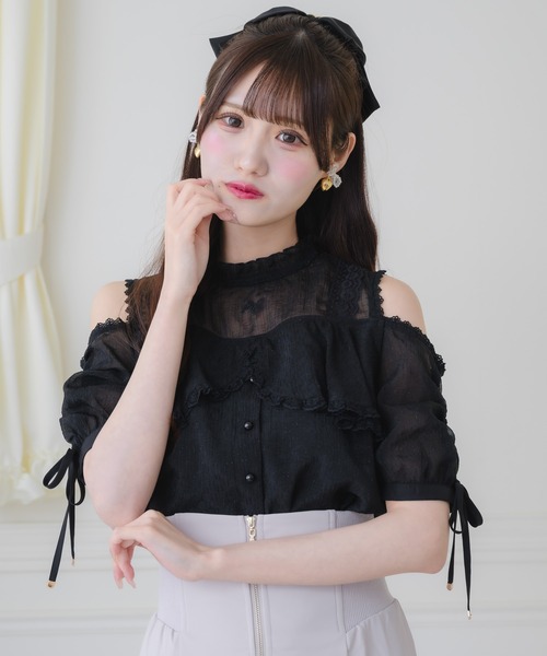 couture BY ROJITA(クチュールバイロジータ)の「肩開きフリルブラウス(シャツ/ブラウス・レディース・ホワイト/ブラック/アイボリー・FREE)」の3枚目の写真