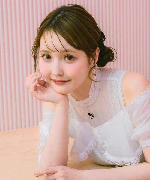 couture BY ROJITA(クチュールバイロジータ)の「肩開きフリルブラウス(シャツ/ブラウス・レディース・ホワイト/ブラック/アイボリー・FREE)」の8枚目の写真
