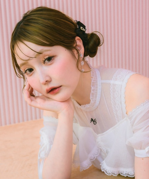 couture BY ROJITA(クチュールバイロジータ)の「肩開きフリルブラウス(シャツ/ブラウス・レディース・ホワイト/ブラック/アイボリー・FREE)」の9枚目の写真