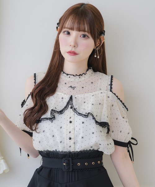 couture BY ROJITA(クチュールバイロジータ)の「肩開きフリルブラウス(シャツ/ブラウス・レディース・ホワイト/ブラック/アイボリー・FREE)」の14枚目の写真