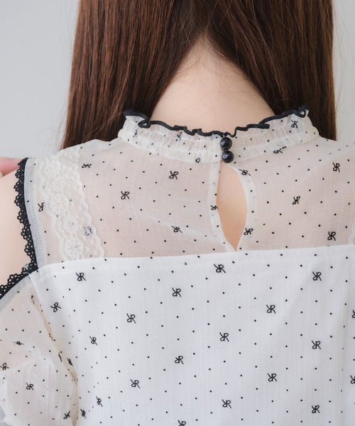 couture BY ROJITA(クチュールバイロジータ)の「肩開きフリルブラウス(シャツ/ブラウス・レディース・ホワイト/ブラック/アイボリー・FREE)」の19枚目の写真