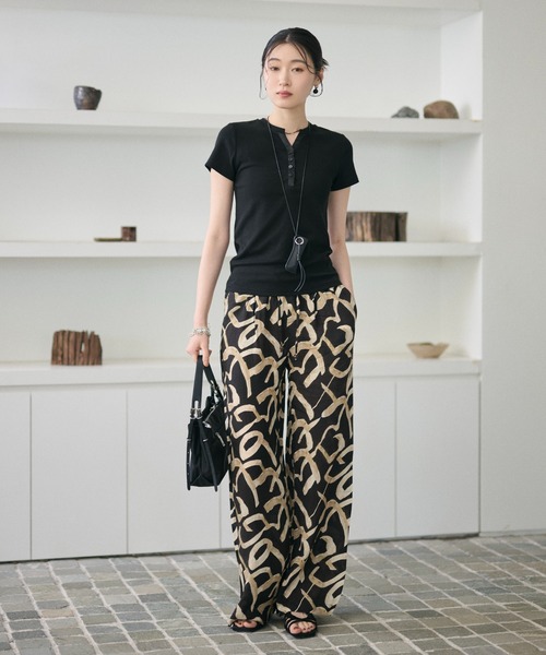 LAULEN(ローレン)の「henley neck cut sew tops /ヘンリーネックカットソートップス(Tシャツ/カットソー・レディース・アイボリー/ブラック・FREE)」の12枚目の写真