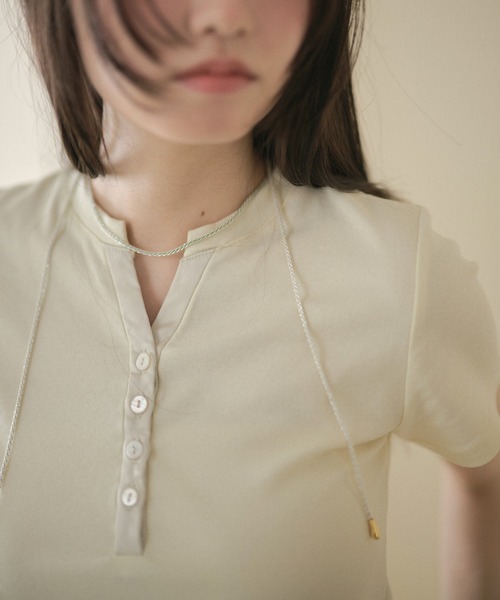 LAULEN(ローレン)の「henley neck cut sew tops /ヘンリーネックカットソートップス(Tシャツ/カットソー・レディース・アイボリー/ブラック・FREE)」の19枚目の写真