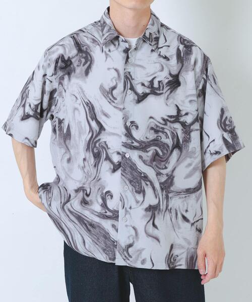 ITEMS URBANRESEARCH(アイテムズ アーバンリサーチ)の「マーブルプリントレギュラーカラーショートスリーブシャツ(シャツ/ブラウス・メンズ・ブラック/ベージュ/ホワイト・LARGE/MEDIUM)」の4枚目の写真