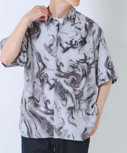 ITEMS URBANRESEARCH(アイテムズ アーバンリサーチ)の「マーブルプリントレギュラーカラーショートスリーブシャツ(シャツ/ブラウス・メンズ・ブラック/ベージュ/ホワイト・LARGE/MEDIUM)」の5枚目の写真