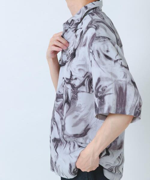 ITEMS URBANRESEARCH(アイテムズ アーバンリサーチ)の「マーブルプリントレギュラーカラーショートスリーブシャツ(シャツ/ブラウス・メンズ・ブラック/ベージュ/ホワイト・LARGE/MEDIUM)」の7枚目の写真