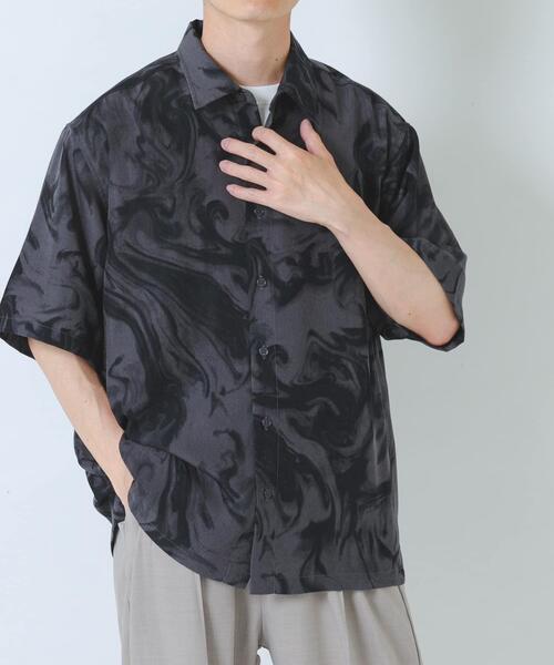 ITEMS URBANRESEARCH(アイテムズ アーバンリサーチ)の「マーブルプリントレギュラーカラーショートスリーブシャツ(シャツ/ブラウス・メンズ・ブラック/ベージュ/ホワイト・LARGE/MEDIUM)」の14枚目の写真