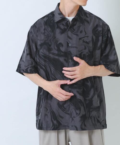 ITEMS URBANRESEARCH(アイテムズ アーバンリサーチ)の「マーブルプリントレギュラーカラーショートスリーブシャツ(シャツ/ブラウス・メンズ・ブラック/ベージュ/ホワイト・LARGE/MEDIUM)」の15枚目の写真