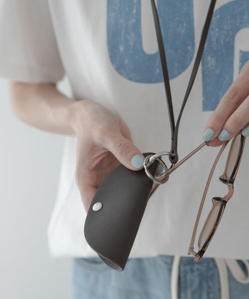 URBAN RESEARCH Sonny Label（アーバンリサーチサニーレーベル）の「サングラスホルダーストラップ（サングラス・レディース・ブラウン/ブラック・ONE）」の2枚目の写真