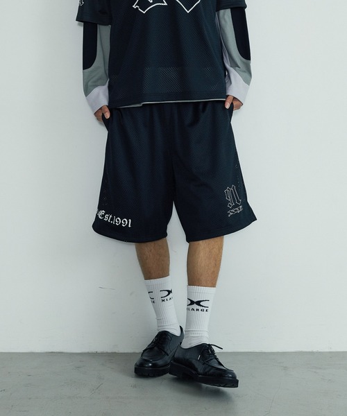 XLARGE(エクストララージ)の「OLD ENGLISH MESH SHORTS(その他パンツ・メンズ・ブラック/グレー/ブルー・S/M/L/XL)」の1枚目の写真