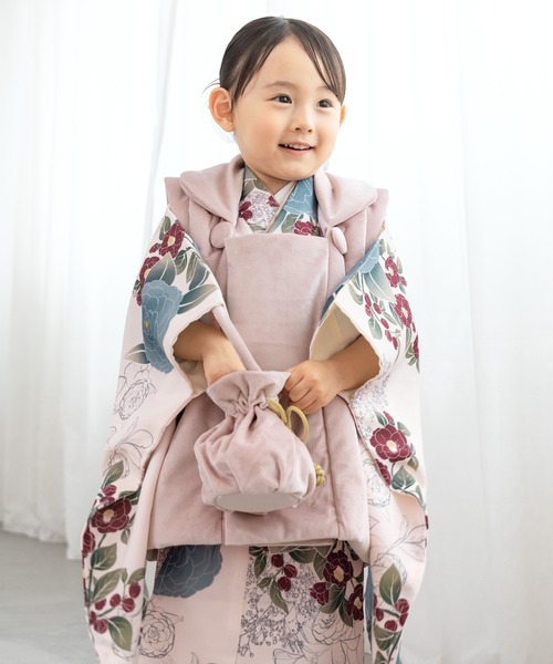 SOUBIEN（ソウビエン）の「【floro by SOUBIEN】3歳女の子用七五三セット（被布コート/着物/襦袢/草履/巾着）（着物・キッズ・ライトパープル/ホワイト系その他/ホワイト×レッド/オフホワイト/クリーム/サンドベージュ/ホワイト×パープル/ブラック×ピンク/ブラック系/ホワイト系/ホワイト系その他2/ネイビー系2/ネイビー系1/ピンク系/ローズ系/レッド系/パイングリーン系/グリーン系/ベージュ系/ライトグレー系/アイボリー/マスタード/スカイブルー系・ONE SIZE）」の5枚目の写真