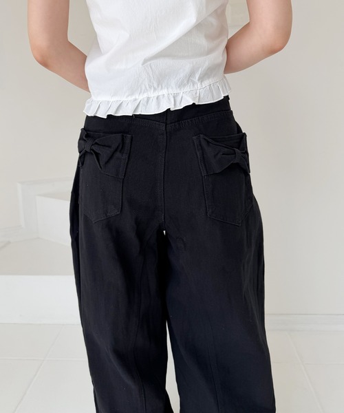 frunco(フランコ)の「リボンポケットバレルレッグデニムパンツ(デニムパンツ・レディース・ホワイト/ブラック・FREE)」の17枚目の写真