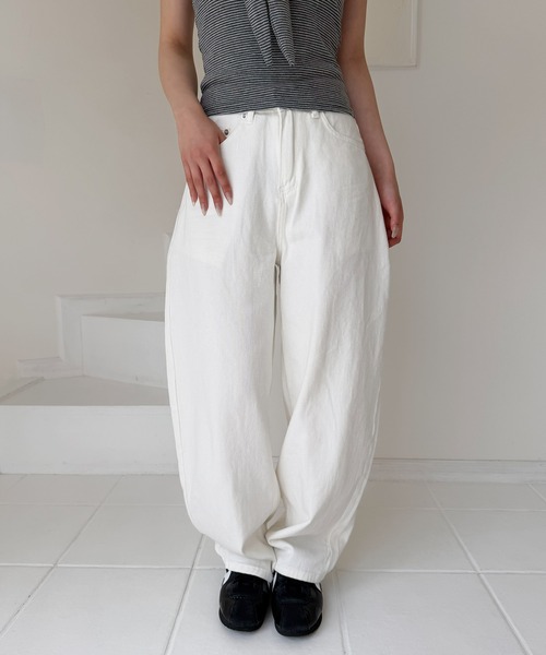 frunco(フランコ)の「リボンポケットバレルレッグデニムパンツ(デニムパンツ・レディース・ホワイト/ブラック・FREE)」の7枚目の写真