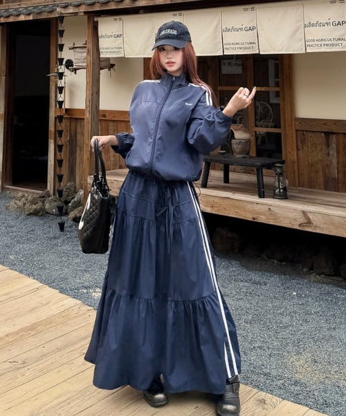 FAVORITO(ファヴォリート)の「長袖ジャケットスカートセットアップ(セットアップ・レディース・ネイビー/オフホワイト・M/L/XL)」の10枚目の写真
