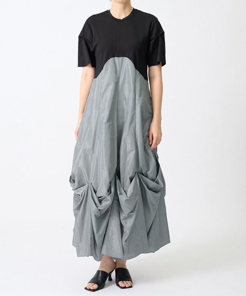 OMMO(オーエムエムオー)の「【OMMO(オーエムエムオー)】UP TUCK HALF SLEEVE OP/アップタックハーフスリーブワンピース(ワンピース・レディース・グレー/ブラック・38/36)」の1枚目の写真