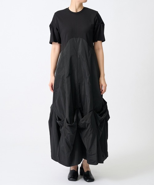 OMMO(オーエムエムオー)の「【OMMO(オーエムエムオー)】UP TUCK HALF SLEEVE OP/アップタックハーフスリーブワンピース(ワンピース・レディース・グレー/ブラック・38/36)」の2枚目の写真