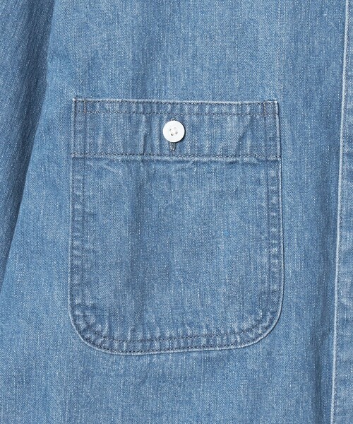 UNITED ARROWS（ユナイテッドアローズ）の「デニム オーバーシャツ「 SLOW &　」（シャツ/ブラウス・メンズ・ライトブルー・M/L/XL/S）」の14枚目の写真