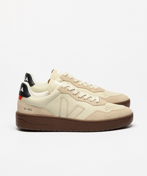 VEJA(ヴェジャ)の「VEJA V-90 ZZ レザースニーカー(スニーカー・レディース・キナリ・41/26.5cm/42/27cm/43/28cm/37/23/38/24/39/25/40/25.5cm)」の1枚目の写真