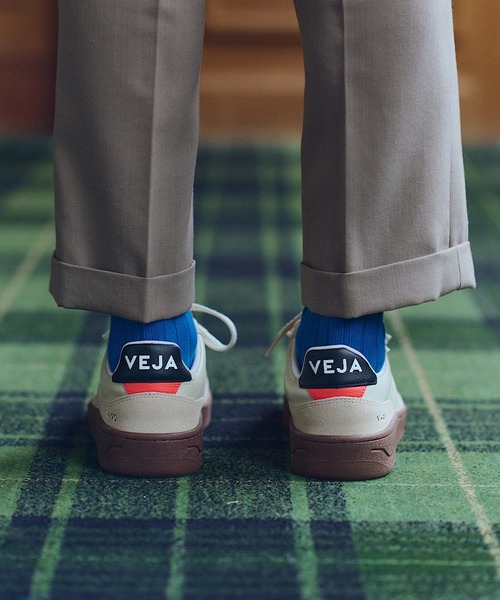 VEJA(ヴェジャ)の「VEJA V-90 ZZ レザースニーカー(スニーカー・レディース・キナリ・41/26.5cm/42/27cm/43/28cm/37/23/38/24/39/25/40/25.5cm)」の3枚目の写真