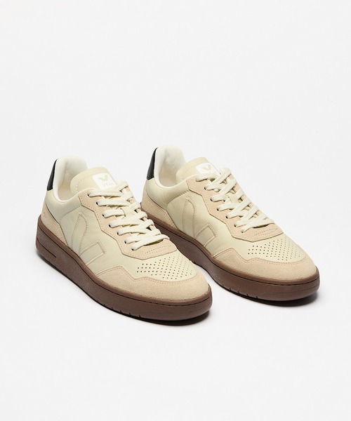 VEJA(ヴェジャ)の「VEJA V-90 ZZ レザースニーカー(スニーカー・レディース・キナリ・41/26.5cm/42/27cm/43/28cm/37/23/38/24/39/25/40/25.5cm)」の2枚目の写真