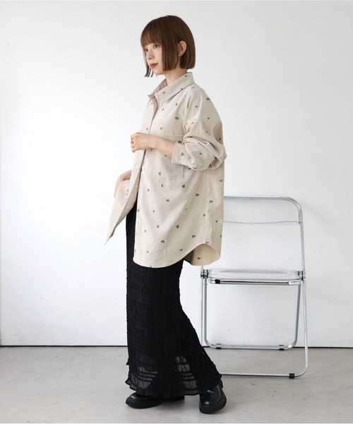 tiptop(ティップトップ)の「コーデュロイ花刺繍シャツジャケット(シャツ/ブラウス・レディース・ブラウン/アイボリー・FREE)」の8枚目の写真
