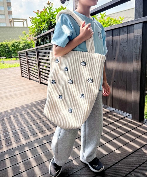 KOBE LETTUCE（コウベレタス）の「[ 11ぴきのねこコラボ ] 刺繍トートバッグ（トートバッグ・レディース・アイボリー/ネイビー/グレー・F）」の6枚目の写真
